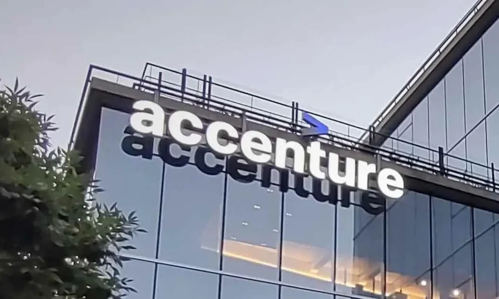 Breakthrough Customer Support Advisor Career Opportunity in Accenture