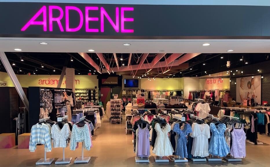 Ardene Hiring Sales Associate Job